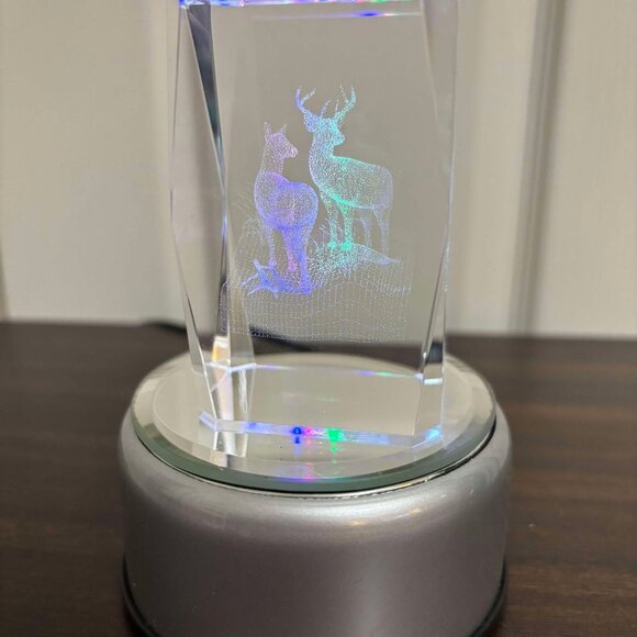 Etched 3D Beveled Crystal Collectible with 2 Deer - Picture 1 of 6